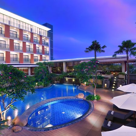 Aston Bojonegoro City Hotel Kültér fotó