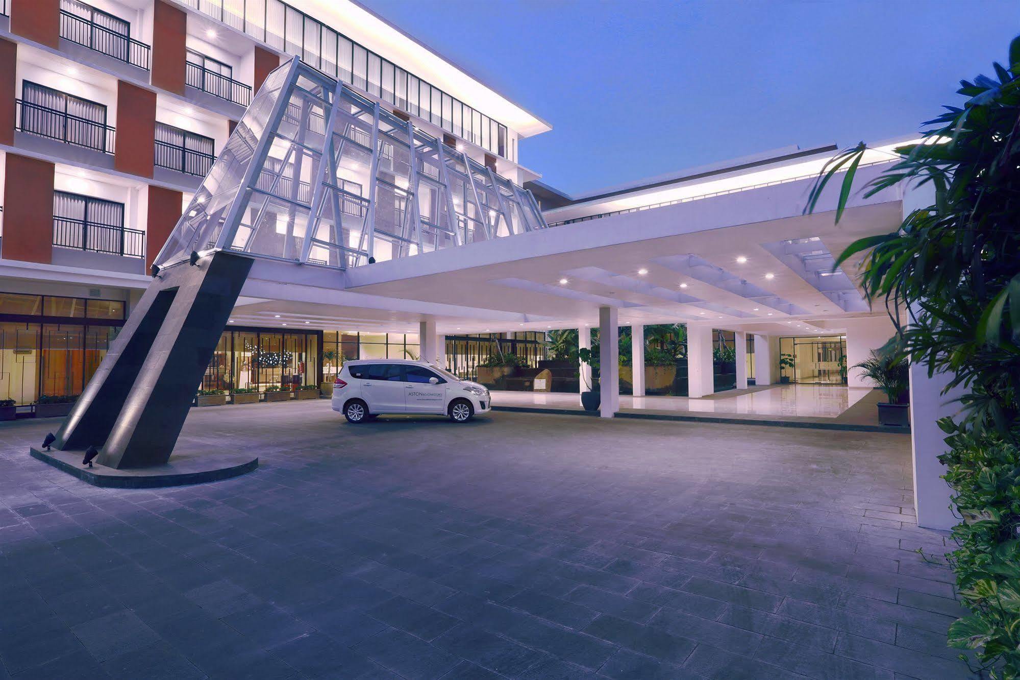 Aston Bojonegoro City Hotel Kültér fotó