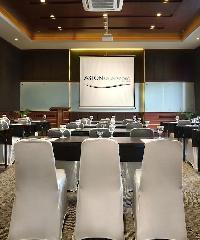Aston Bojonegoro City Hotel Kültér fotó
